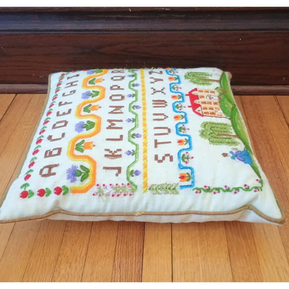 Vintage Finished Bucilla Needlecraft Sampler Decor Throw Pillow 15 X 15 READ